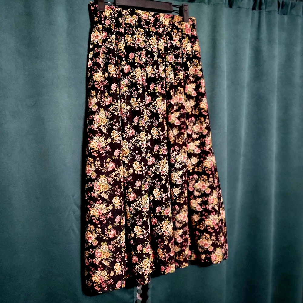 Vintage Briggs New York Black Ditsy Floral Midi Skirt- Size Medium